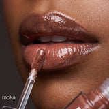 MQLE Hypergloss – MOKA yakın çekim
